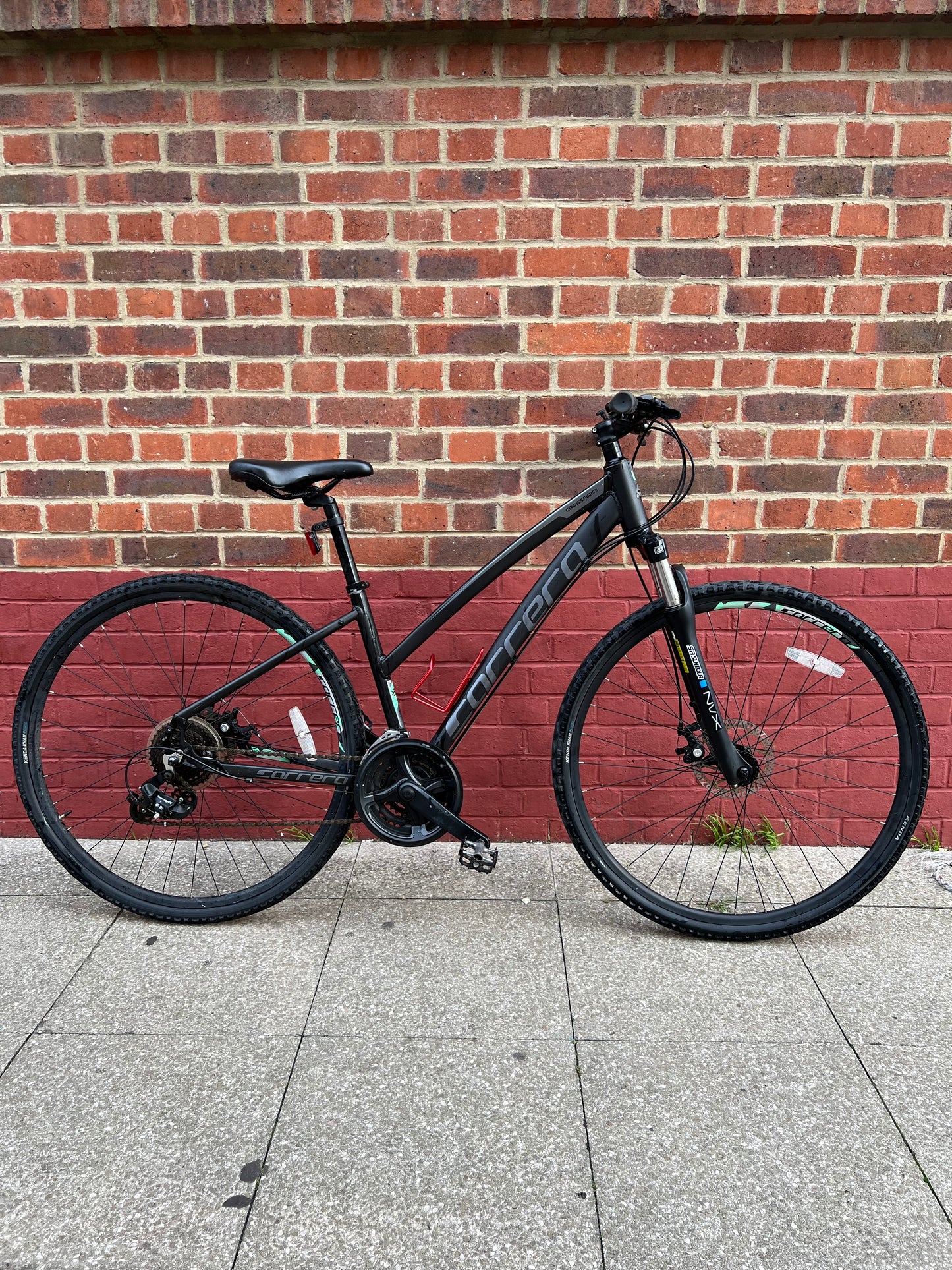 ** Carrera Crossfire 2 Ladies Hybrid Bike – 16” Frame **